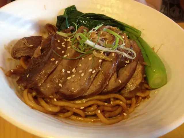 醬油包魚腩撈QQ麵