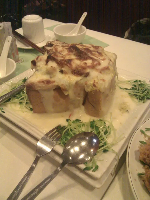 白汁海皇麵飽焗飯