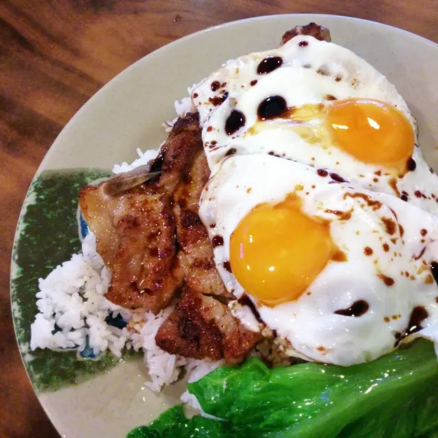 豬扒煎蛋飯
