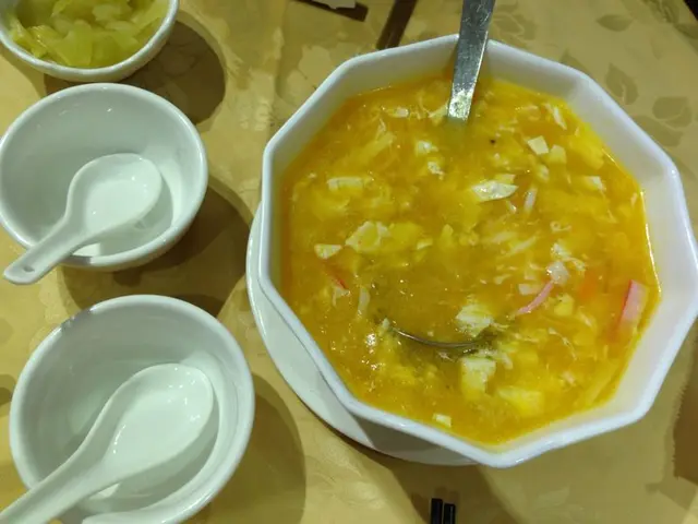 竹笙金黃魚翅羹