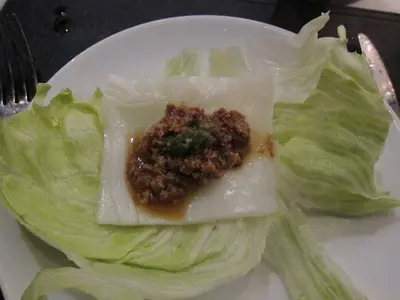 秘製辣肉醬手包粉卷