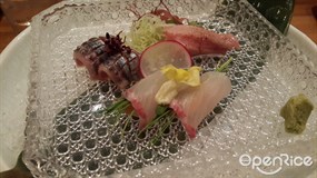 Sashimi platter: Sanma, Matai, Toro Belly - 中環的枡