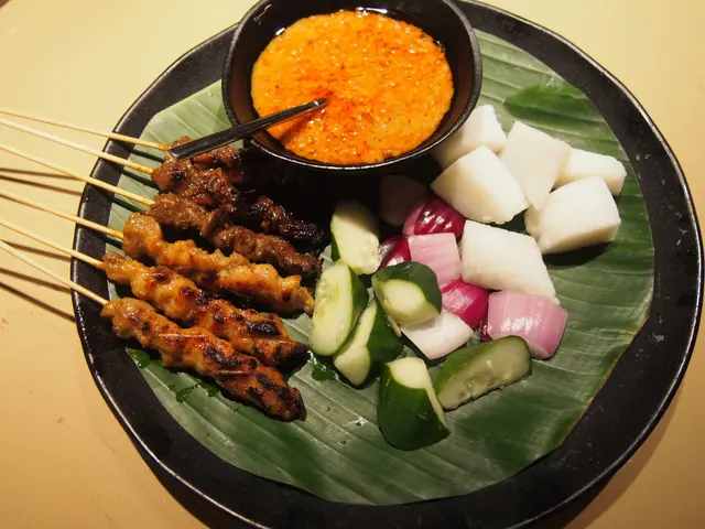 沙爹雞肉／牛肉串燒