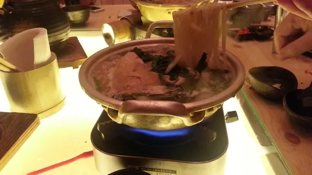 滾熱辣雞湯香濃