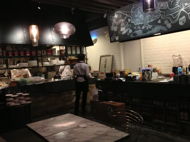 Open Kitchen + 咖啡出納處