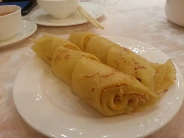 皮簿餡靚, 用左椰絲, 黃糖同花生碎做餡料, 味道有啲似糖蔥餅, 又唔太甜, 正呀!