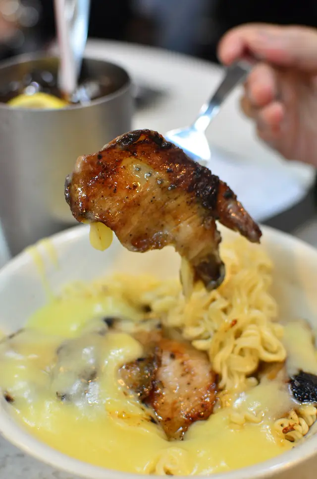 豬頸肉芝士撈丁