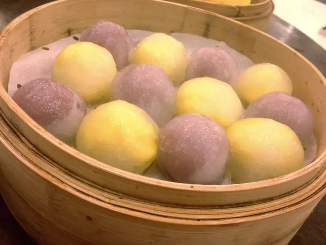 一籠分別有紫薯及奶黃味兩款