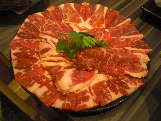 招牌手切本地肥牛