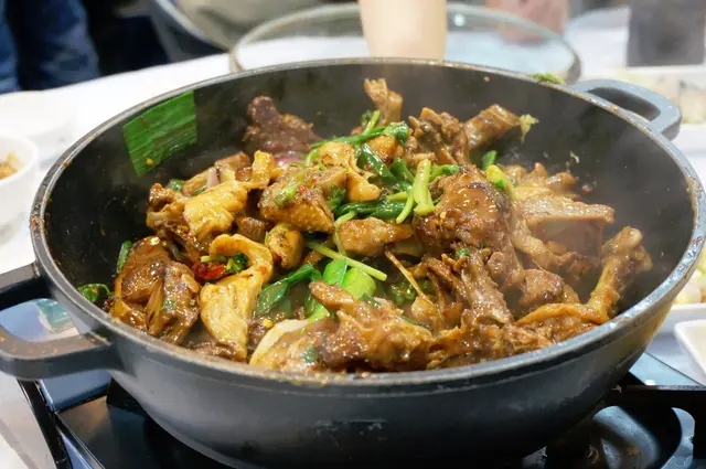 金牌肥腸鵝煲 (大$228,小$168)