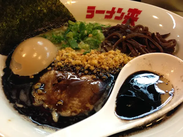 熊本黑蒜油豚骨湯麵