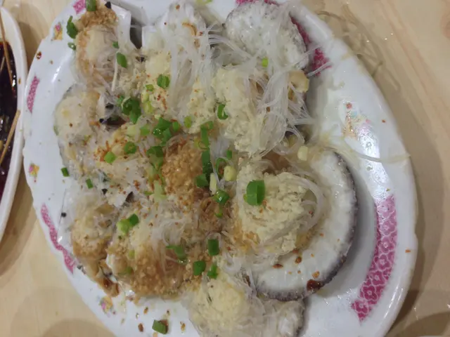 蒜茸粉絲蒸元貝