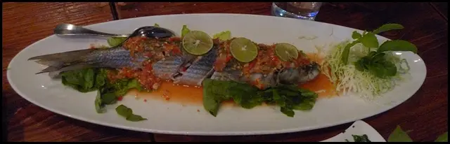 烏頭配埋甜酸醬料,泰國風情,好惹味。