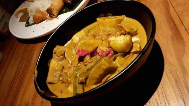 咖哩荔枝去骨燒鴨肉 ($88) - 中型一碗咖哩但內有頗多鴨肉, 而且去了骨啖啖肉令人吃得很滿足、而咖哩汁底甜甜地不太辣又有椰香