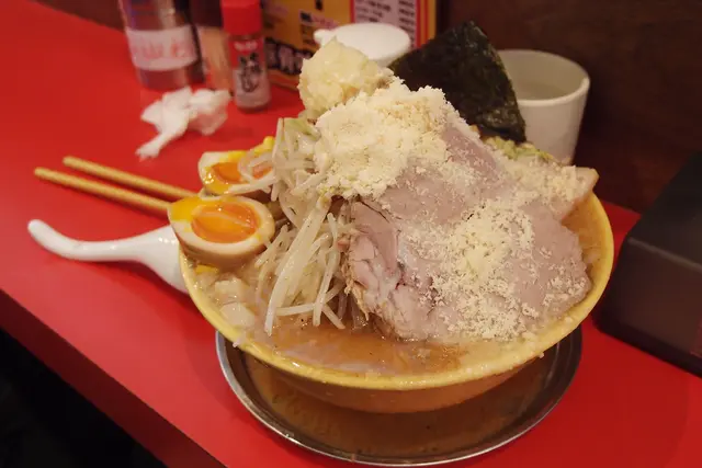 混亂全部入拉麵