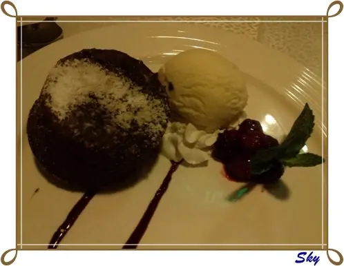 焗朱古力布甸伴雲呢拿雪糕