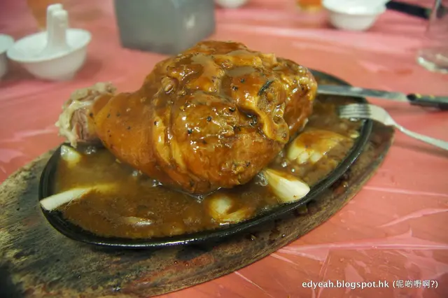 鐵板黑椒咸豬手