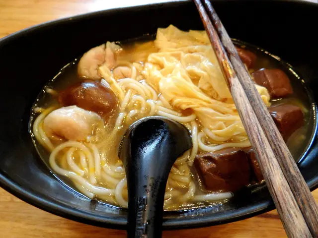 魚皮餃 好好食, 好多枝竹, 有豬紅 x 7, 鹵水蛋原整一隻