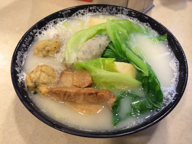 招牌雜錦魚湯米線