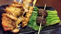雞翼、雞軟骨、五花腩、菜心、冬菇