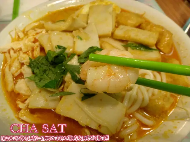 特式去骨海南雞飯配老火雞湯