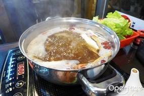 Hua diao chicken soup base - 沙田的盛記盆菜&amp;盛記麵家