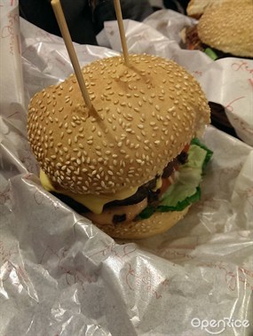 大磨菇牛肉漢堡 - 銅鑼灣的Burgeroom