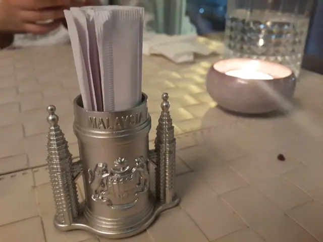 小小的牙籤筒裝飾