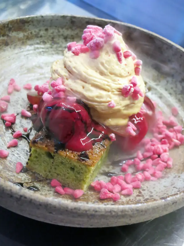 帶點分子料理的感覺