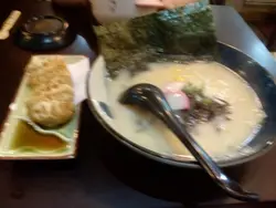 餃子拉麵