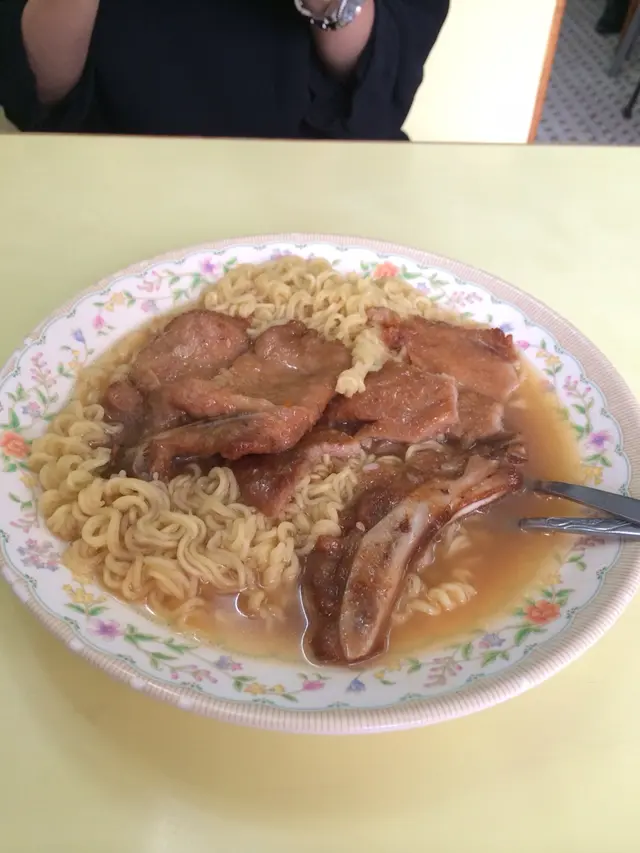 街外公仔面總是比較好食