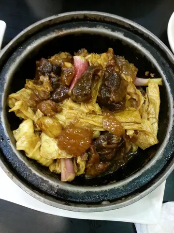 枝竹牛腩煲
