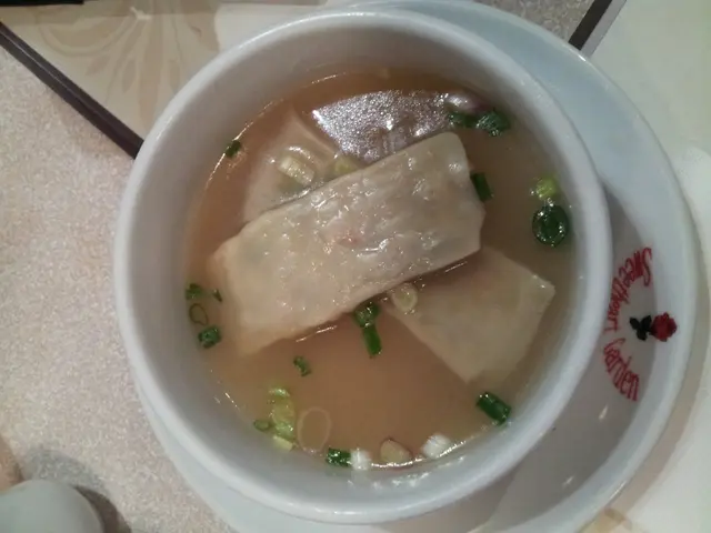 個湯唔夠熱, 水餃造型賣相略遜