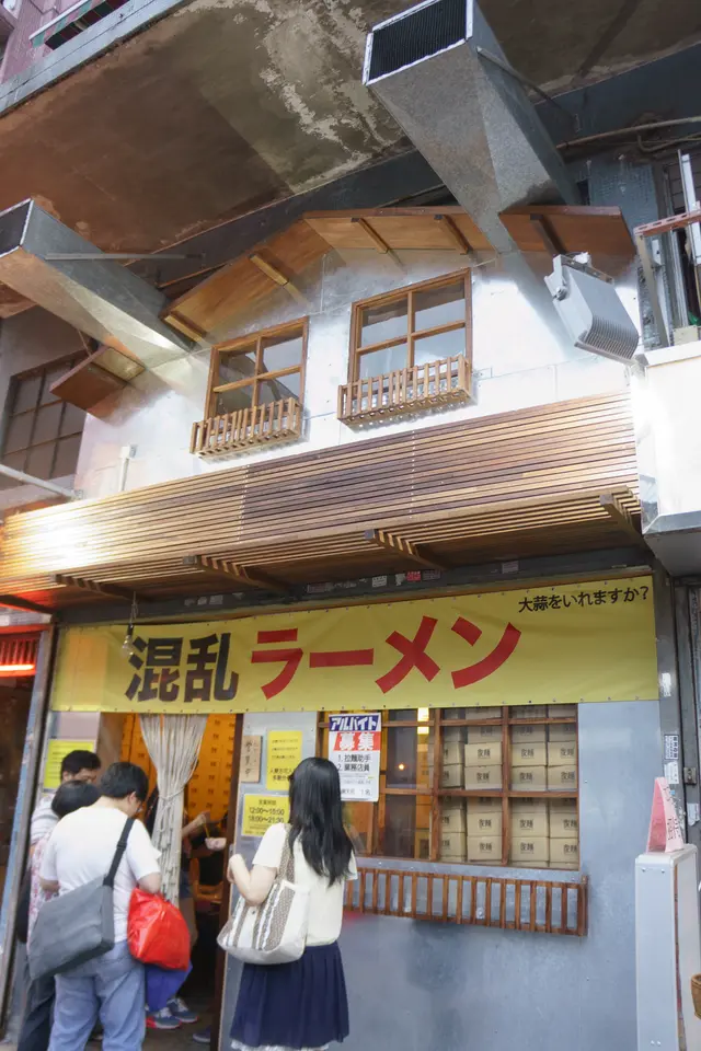 超長排氣管館在街上特別吸睛!