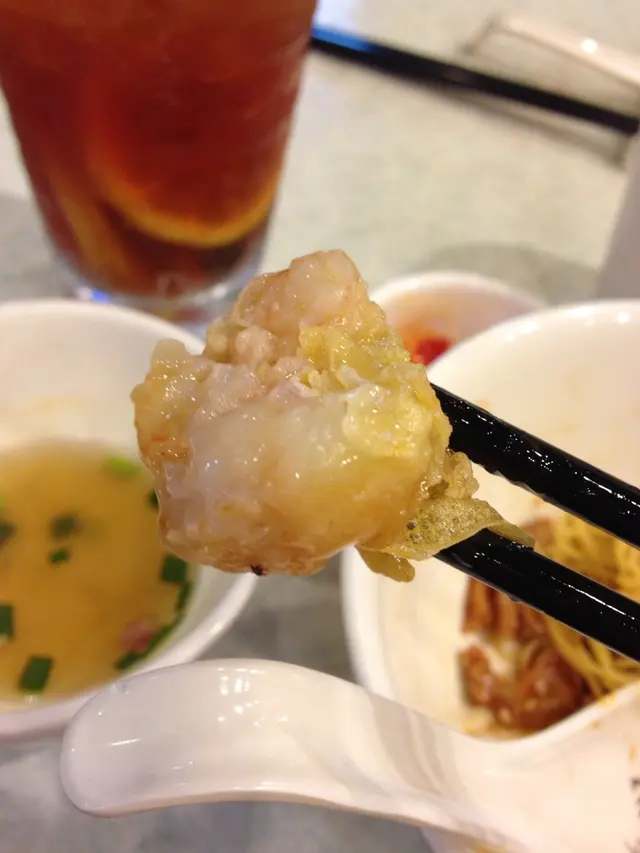 「炸雲吞」,皮好簿夠脆!蝦肉好彈牙!唔錯!