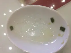 成用成碟薑蓉送飯