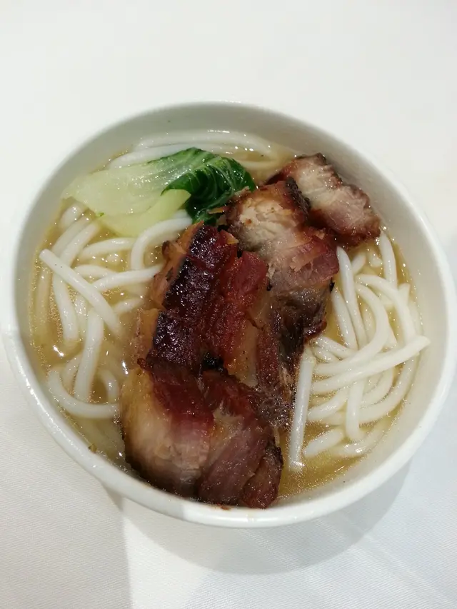 蜜汁腩义米線
