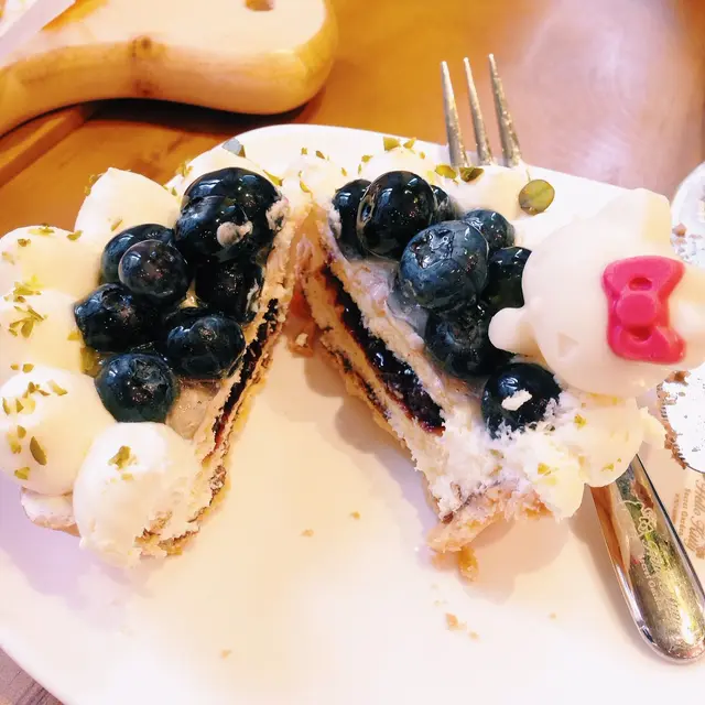 blueberry tart
