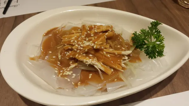 令人非常滿意的份量夠2-4人頭盤，讚！