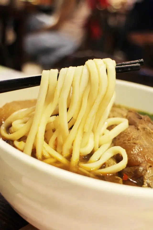 士林招牌牛蹍陽春麵
