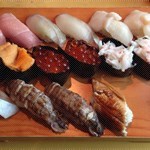 16 piece sushi platter