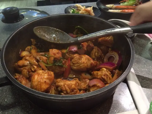 中辣雞煲