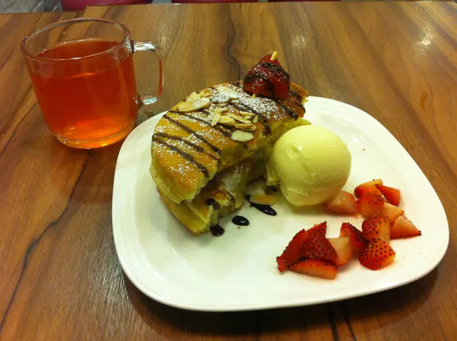 士多啤梨雪糕三文冶