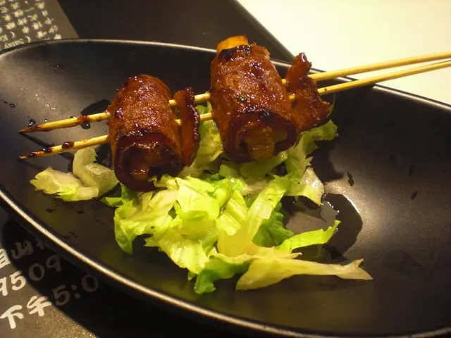 蒜燒雞脾菇煙肉卷