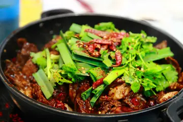 金牌肥肠鹅煲