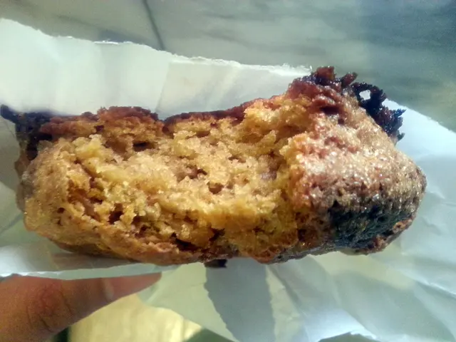 crispy, dry and a bit burnt at the bottom