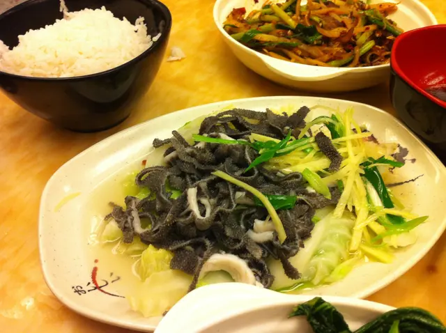 白灼薑蔥牛柏葉