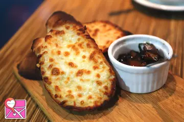 意式芝士蕃茄多士