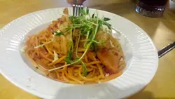 蕃茄牛油蒜蓉虾球意粉