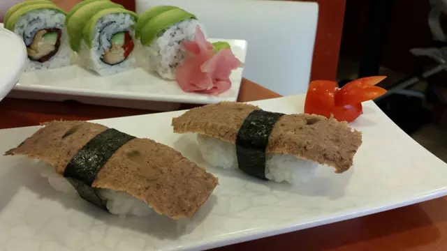 和牛刺身就好好吃, 變咗壽司差一點